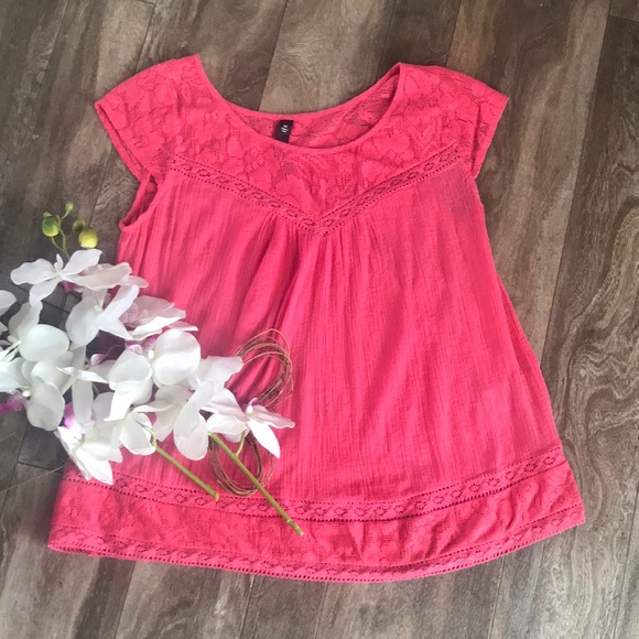 Jessica Simpson Tops - Jessica Simpson Coral Lace Blouse